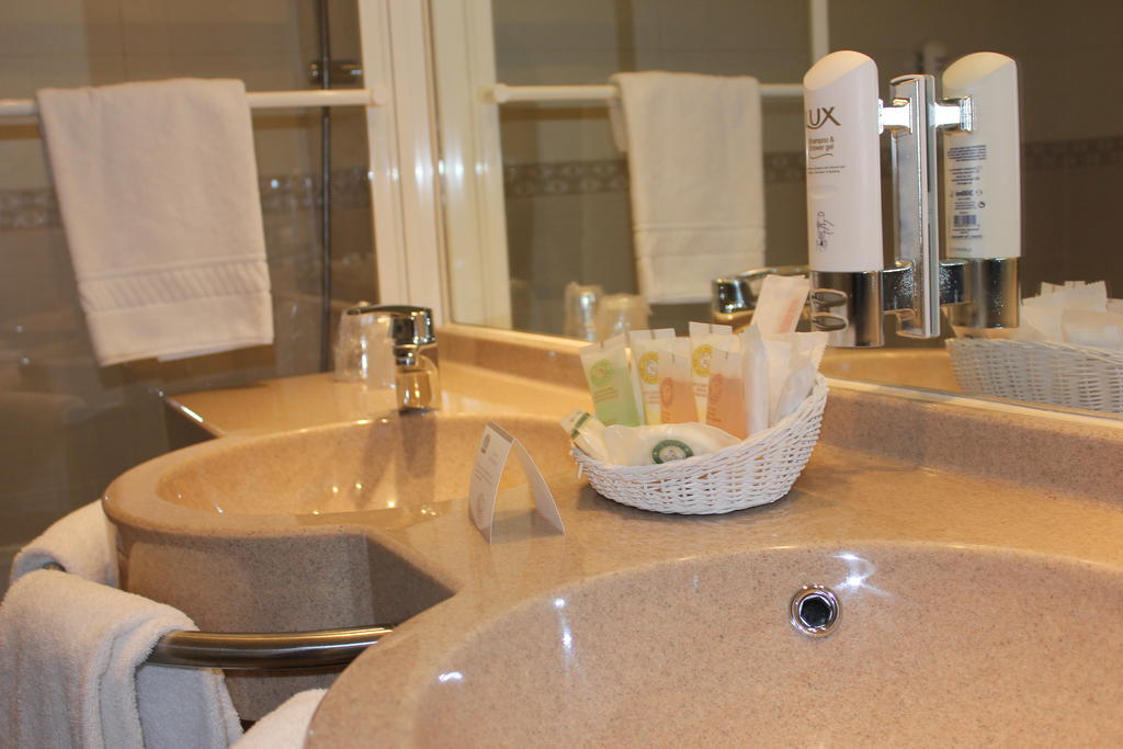 Best Western Plus Hotel Malherbe Caen Cameră foto